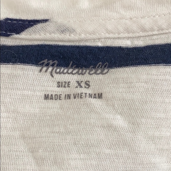 Madewell whisper cotton v-neck pocket tee - Picture 6 of 7